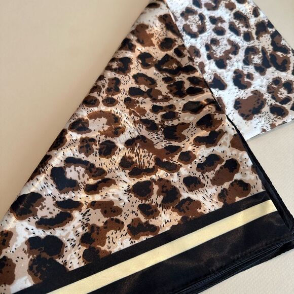 Leopard Print Scarf P7 - Picture 3 of 4